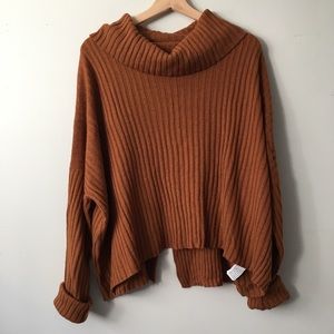 ✨3/$30✨ Beautiful open back sweater